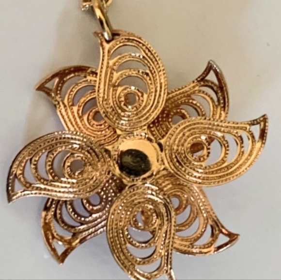 Vtg 1970s Sarah Coventry Field Flowers Pin Gold Filigree Necklace - Picture 4 of 5